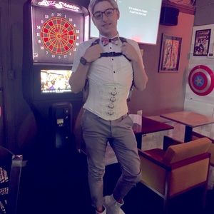 Meet your Posher, Devin